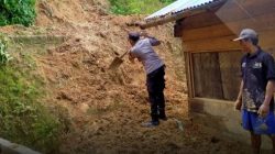 Kapolda Sulbar Apresiasi Personelnya yang Tanggap Bencana di Mamasa