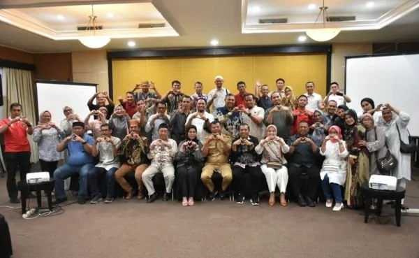 Bupati Bulukumba Andi Muchtar Ali Yusuf menyempatkan diri memenuhi undangan silaturahmi dengan Kerukunan Masyarakat Bulukumba (KMB) se Kalimantan Timur (Dok : Ist).