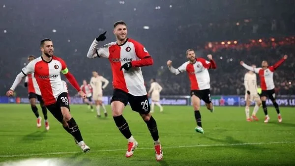 Feyenoord kalahkan Bayern Munich (Dok : Int).