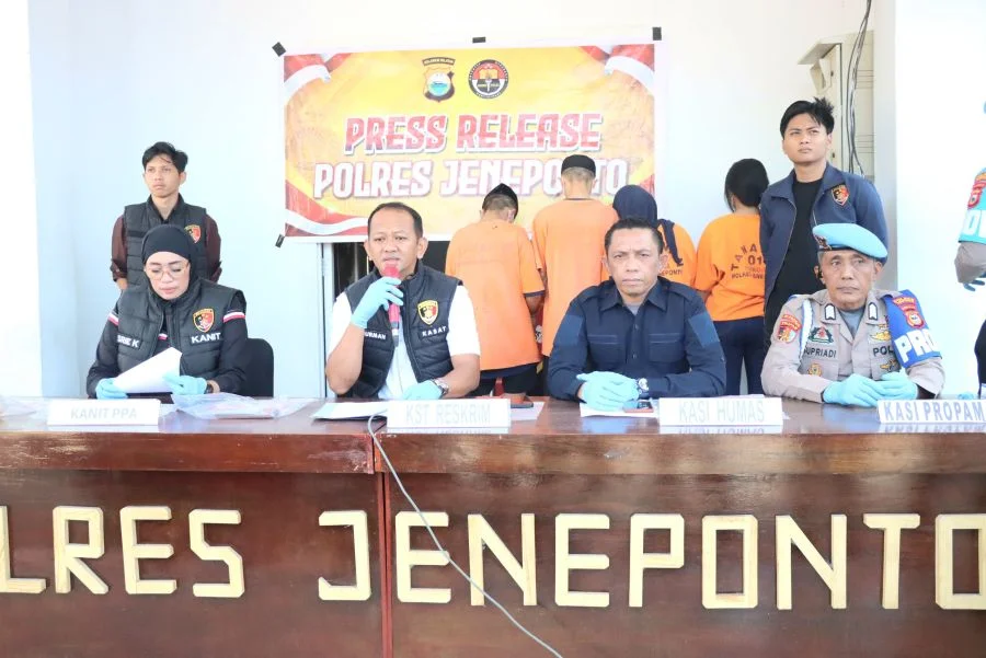 Konferensi pers di Lobi Satuan Reserse Kriminal Polres Jeneponto (Dok: Ist)
