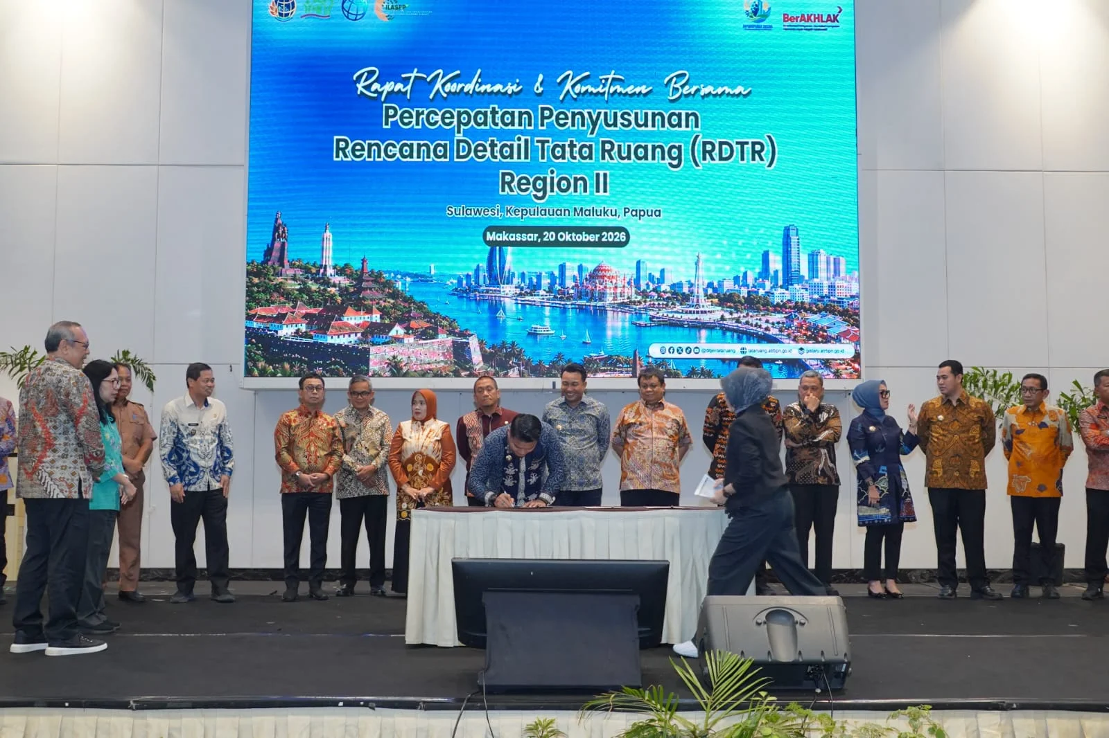 Rapat Koordinasi dan Komitmen Bersama Percepatan Penyusunan RDTR Region II Sulawesi, Kepulauan Maluku, dan Papua (dok. Ist)
