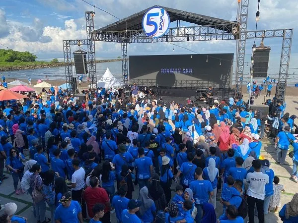 Ribuan karyawan dan keluarga karyawan bosowa meriahkan acara HUT ke-51 Bosowa, Minggu (25/5).