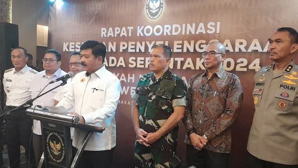 Menko Polhukam, Hadi Tjahjanto, Mendagri, Tito Karnavian dan Pj Gubernur Sulsel, Prof Zudan Arif Fakrulloh pada Rakor Kesiapan Penyelenggaraan Pilkada Serentak 2024 (Dok: Nofi KabarMakassar).