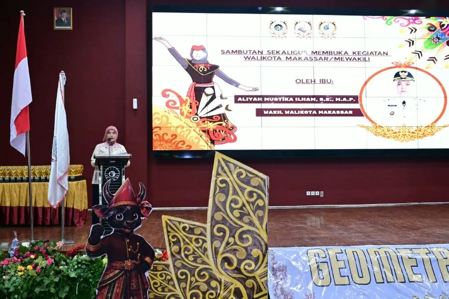 Wakil Wali Kota Makassar, Aliyah Mustika Ilham saat memberikan sambutan di GEOMETRI 2026 di UNM (Dok: Ist)