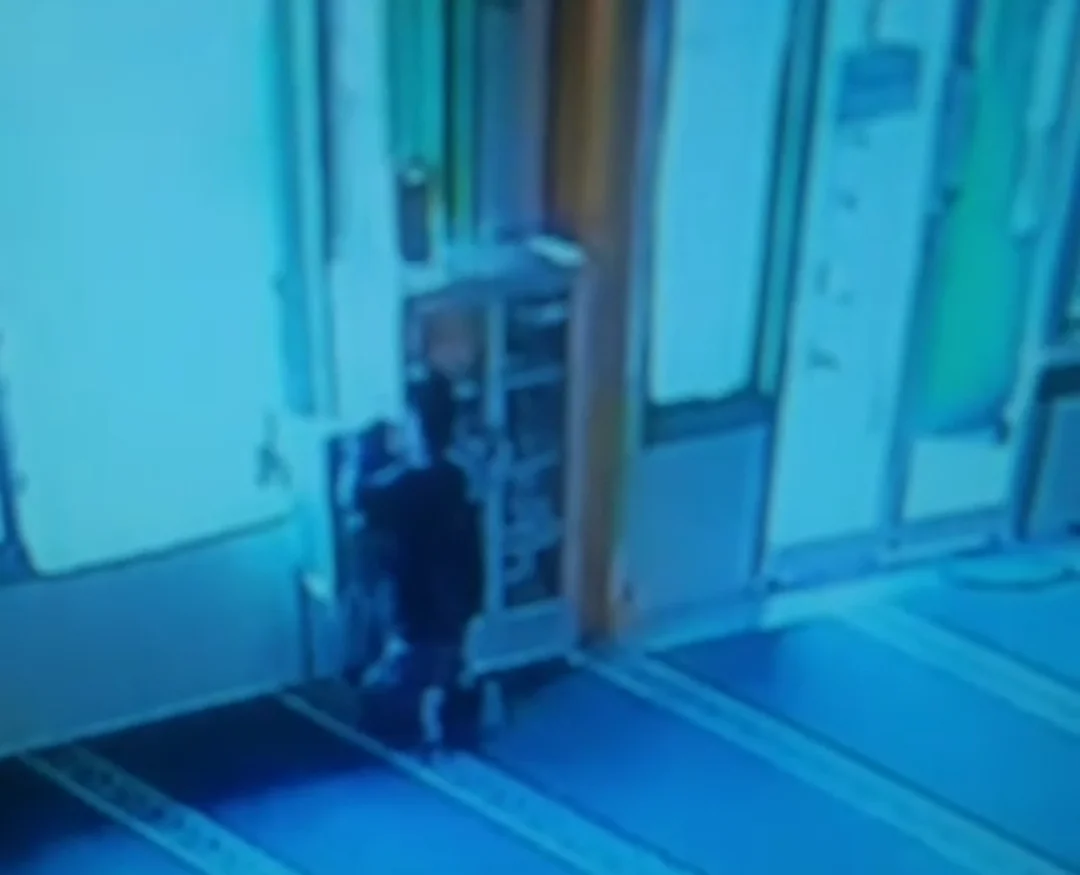 Tangkapan Layar CCTV pembobolan kotam Amal.