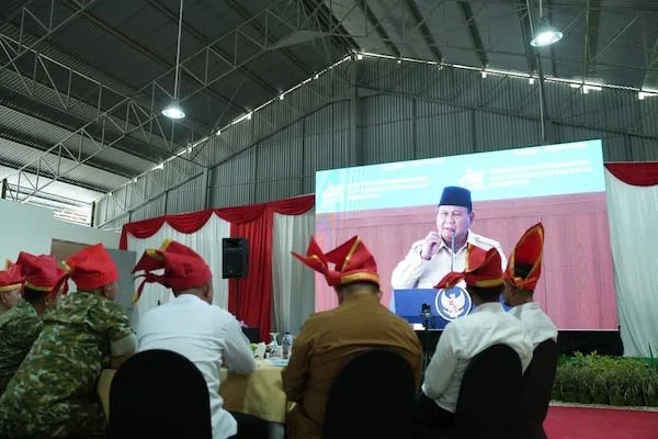 Wali Kota Makassar Munafri Arifuddin saat Menghadiri Kegiatan Peresmian Operasionalisasi 1.061  KDKMP Yang Dipimpin Presiden Republik Indonesia dan Dilakukan Secara Daring (Dok: Ist).