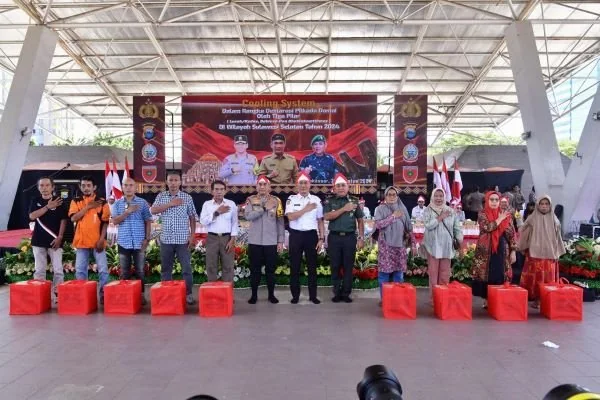 Pj Gubernur Sulsel, Prof Zudan Arif Fakrulloh saat menghadiri deklarasi pilkada damai (Dok: Ist).