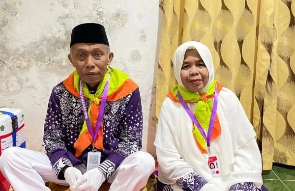 Almarhum Rahmat Slamet dan istri (Dok : Ist).