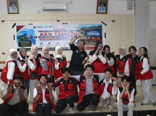 Mahasiswa KKN Tematik Unhas. (Dok: Ist)