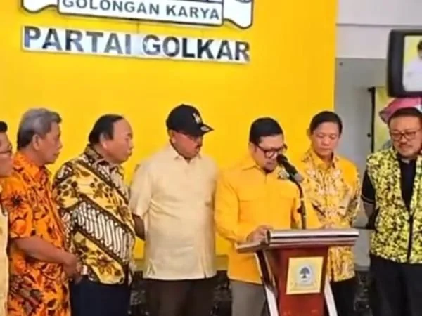 DPP Partai Golkar saat membacakan surat rekomendasi (Dok : Ist).