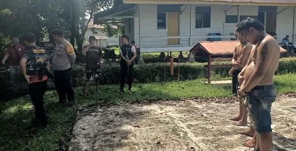 Pelaku pencurian TBS saat diamankan Polisi(dok:Ist)