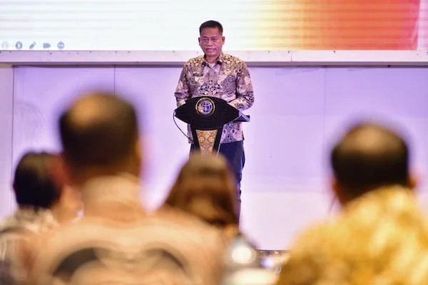 Pj Gubernur Sulsel, Prof Fadjry Djufry di Hotel Claro (Dok: Ist)