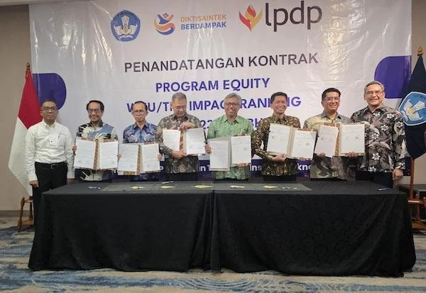 Penandatanganan kontrak Program EQUITY bagi 23 Perguruan Tinggi Negeri Badan Hukum (PTNBH). Dok. Ist