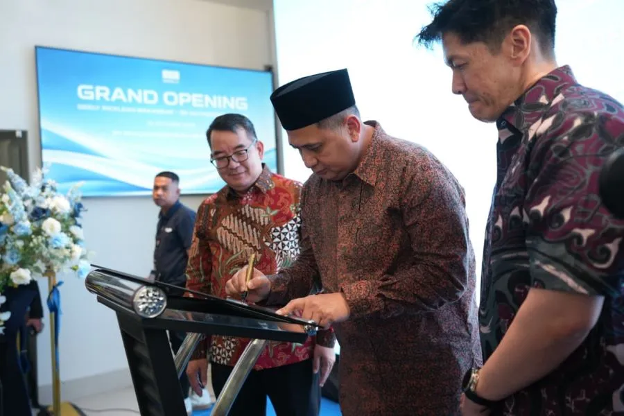 Wali Kota Makassar, Munafri Arifuddin, meresmikan showroom Dealer Geely Ricklean Makassar milik PT Ricklean Budi Guna Sejahtera (Dok: Ist)