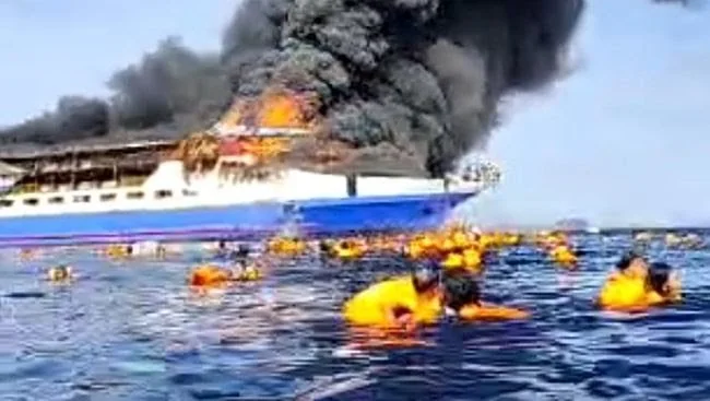 KM Barcelona V dilaporkan terbakar di Pulau Taliase, Minahasa Utara. (Dok: Ist).