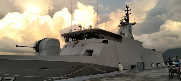 KRI Marlin-877 saat sandar di dermaga Mako Lanal Mamuju
