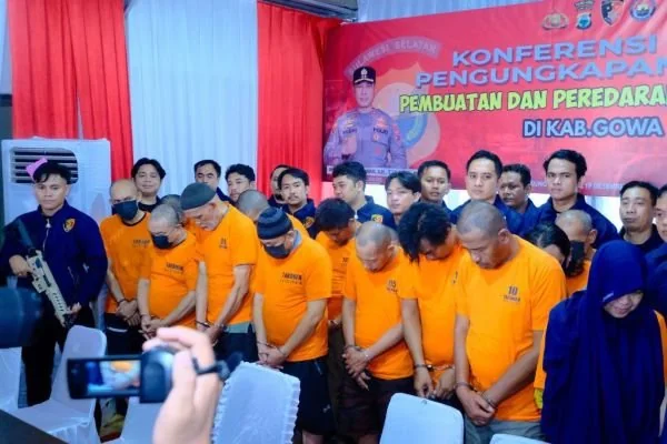 Tersangka peredaran uang palsu di UIN Alauddin Makassar (Dok : Ist).