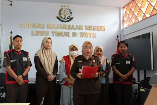 Cabang Kejaksaan Negeri (Cabjari) Luwu Timur (Lutim) di Wotu menetapkan tersangka dalam kasus dugaan korupsi dana Program Pemberdayaan Masyarakat Pedesaan (P2MP) Desa Wonorejo Kecamatan Mangkutana (Dok : Ist).