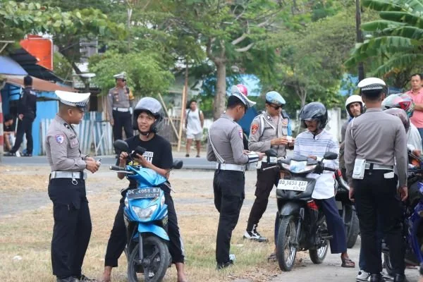 Operasi Patuh Marano yang dilakukan Satlantas Polres Majene (Dok : Ist).