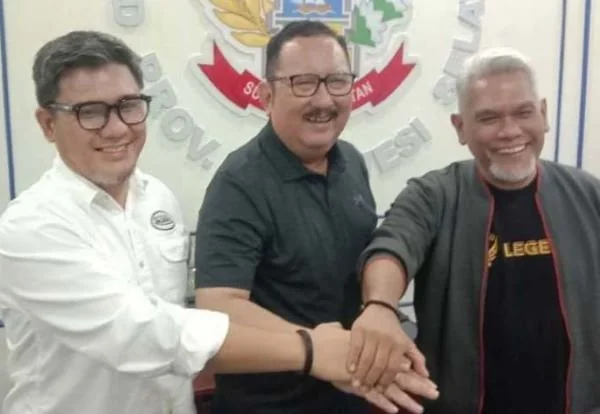 Ketua Demokrat Makassar, Adi Rasyid Ali (kiri) Ketua DPD Demokrat Sulsel Ni’matullah dan Ketua DPW PKS Sulsel, Amri Arsyid bersepakat berkoalisi untuk Pilkada Makassar 2024 (Dok : Ist).