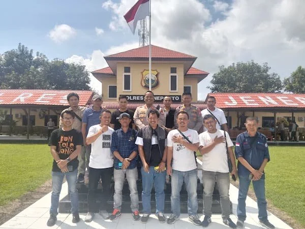 Kapolres Jeneponto AKBP Haryo Basuki saat menemui wartawan dalam pertemuan coffe morning.