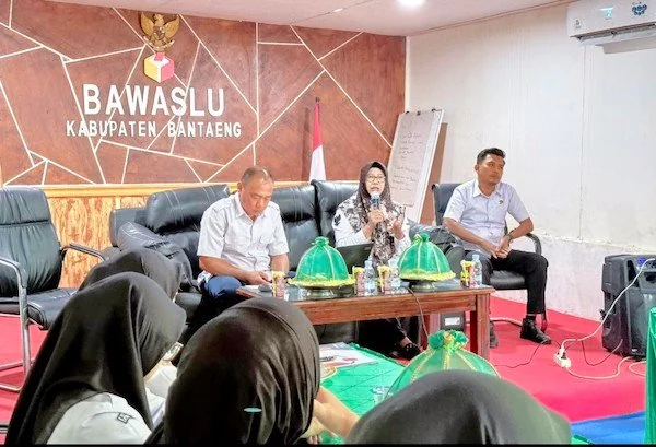 Kegiatan Fasilitasi Pengelolaan Layanan Hukum di Kantor Bawaslu (Dok: Ist).