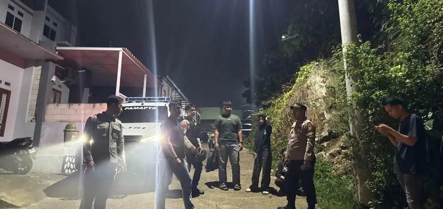 Personel Polresta Mamuju saat mendatangi TKP (Dok: Ist)