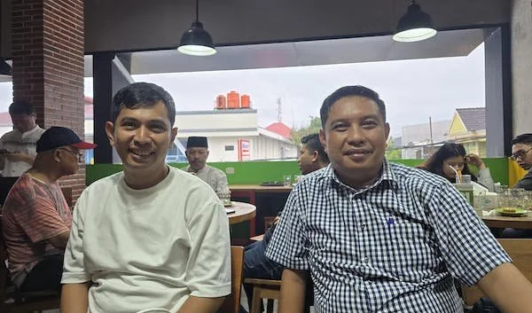 Pelaksana Tugas (Plt) Sekretaris DPRD Kota Makassar, Andi Rahmat Mappatoba (Kemeja Kotak-kotak), (Dok: Sinta KabarMakassar).