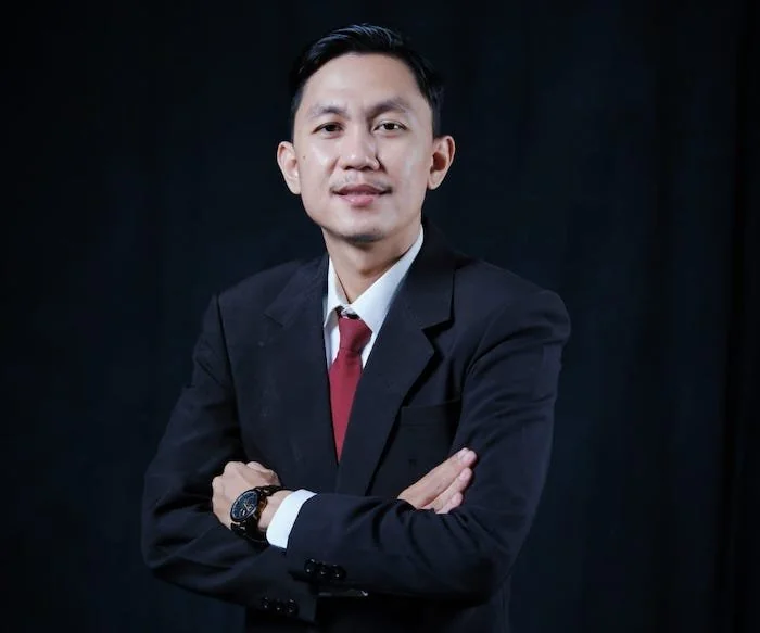 Sakral Wijaya Saputra S.IP. M.TR .AP (Dosen Fisip Universitas Pancasakti Makassar/Mahasiswa Doktoral (S3) Ilmu Administrasi Negara Unhas)