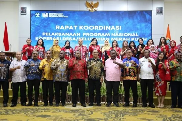 Pengesahan Badan Usaha Koperasi Desa Merah Putih (KDMP) dan Koperasi Kelurahan Merah Putih (KKMP) (Dok : Ist).