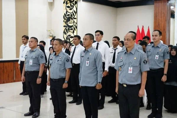 Kakanwil Kemenkum Sulbar saat menghadiri apel bersama jajaran kementerian hukum (dok:ist)