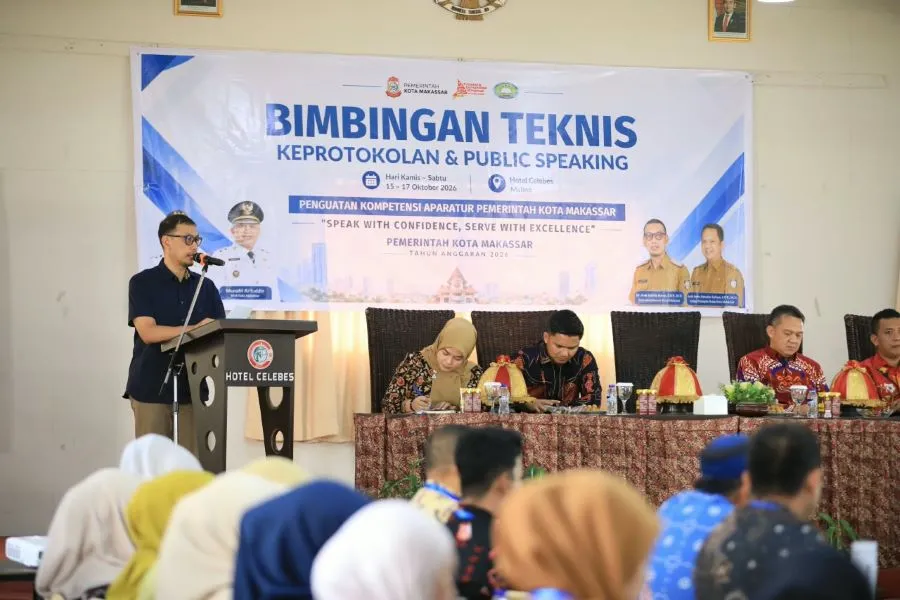 Sekda Kota Makassar Andi Zulkifly Nanda saat membuka Bimtek Keprotokolan dan Public Speaking bagi ASN di lingkup Pemkot Makassar (Dok: Ist)