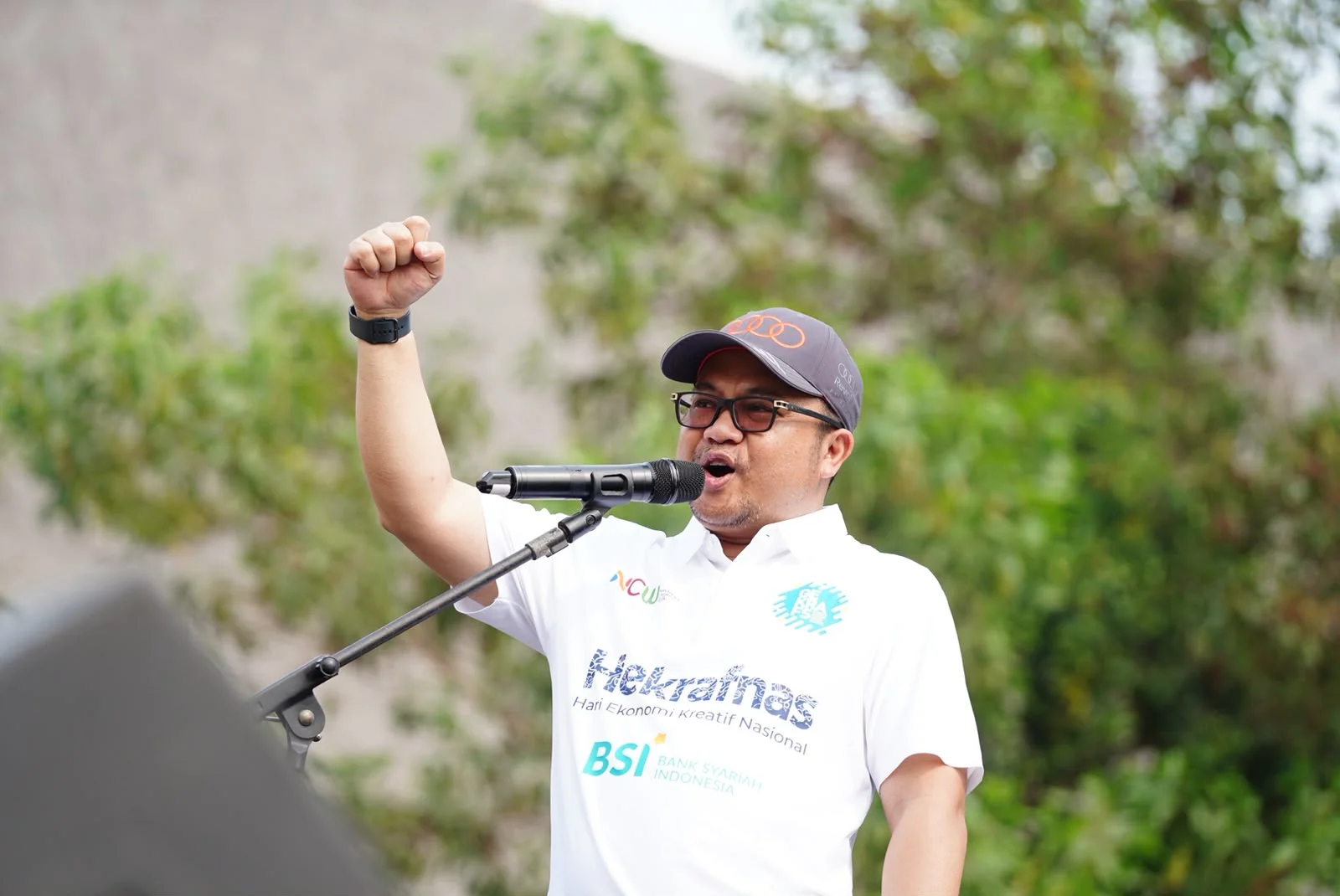 Pelaksana Tugas (Plt) Bupati Gowa, Darmawangsyah Muin saat Memberikan Sambutan di Fun Walk Gekrafs Sulsel (Dok: Ist).