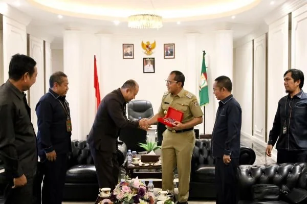 Wali Kota Makassar, Danny Pomanto saat menerima kunjungan Ketua PN Makassar (Dok : Ist).