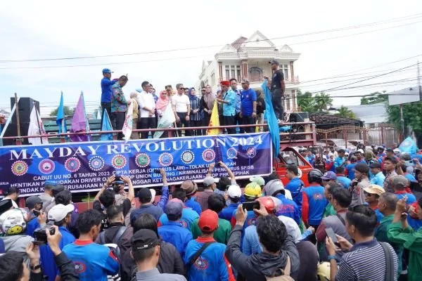 Peringati Hari Buruh di Kota Makassar (Dok : KabarMakassar).