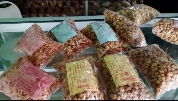 Jagung marning yang menjadi primadona oleh-oleh khas Bulukumba (Dok : Fitri KabarMakassar).
