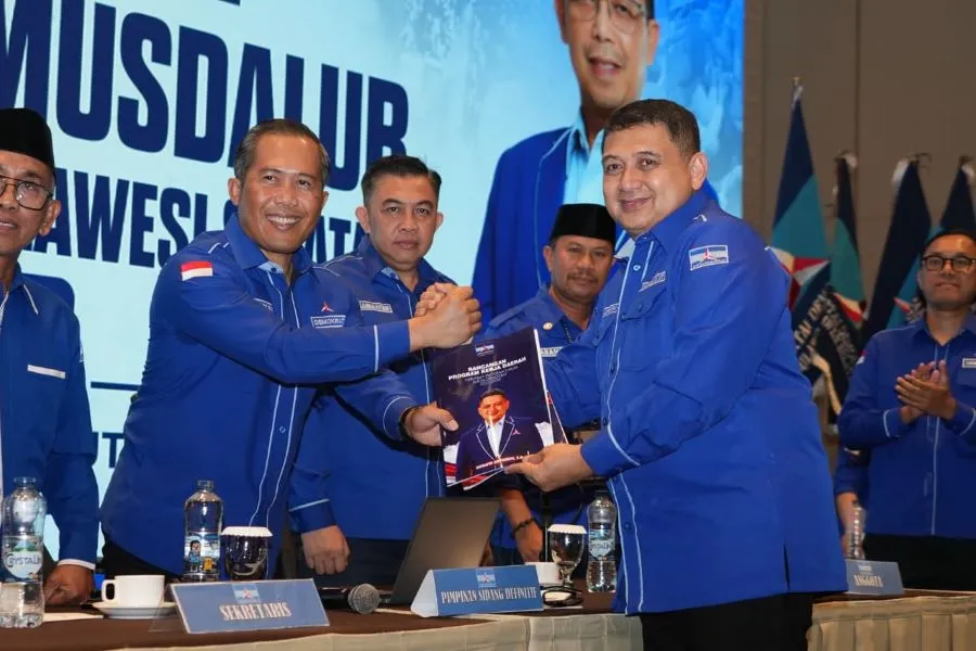Wali Kota Makassar Munafri Arifuddin saat menerima amanah sebagai Ketua DPD Partai Demokrat Sulsel (Dok: Ist)