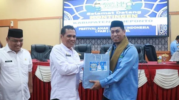 Wakili Pj Bupati Bantaeng, plt. Asisten I Bidang Pemerintahan dan Kesra Sambut Kedatangan Peserta FASI XII.