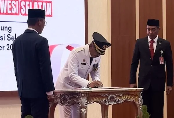 Andi Jefrianto Asapa saat dilantik menyandang jabatan sebagai Penjabat (Pj) Bupati Sinjai ist
