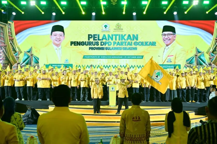 Sekretaris Jenderal (Sekjen) Dewan Pimpinan Pusat (DPP)  Partai Golkar, Muhammad Sarmuji saat melantik IAS jadi Ketua DPD I Golkar Sulsel (Dok: Ist)