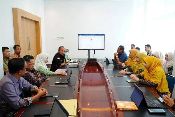 Rapat harmonisasi peraturan daerah bersama Pemkab Jeneponto (Dok : Ist).