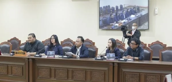 Para Pemohon saat Sidang Pemeriksaan Pendahuluan Perkara Nomor 327/PUU-XXIV/2026 Pengujian Materiil Undang-Undang Nomor 1 Tahun 2023 tentang Kitab Undang-Undang Hukum Pidana (Dok: Ist)