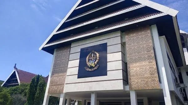 Kantor Gubernur Sulawesi Selatan di jalan Urip Sumoharjo Makassar