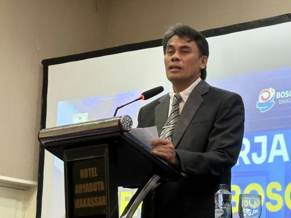 Rektor Universitas Bosowa yakni Prof. Batara Surya. (Dok: Ist)