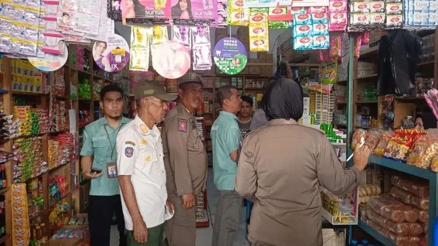 Operasi pengawasan rokok ilegal yang dilakukan Satpol PP Sulbar (Dok: Ist)