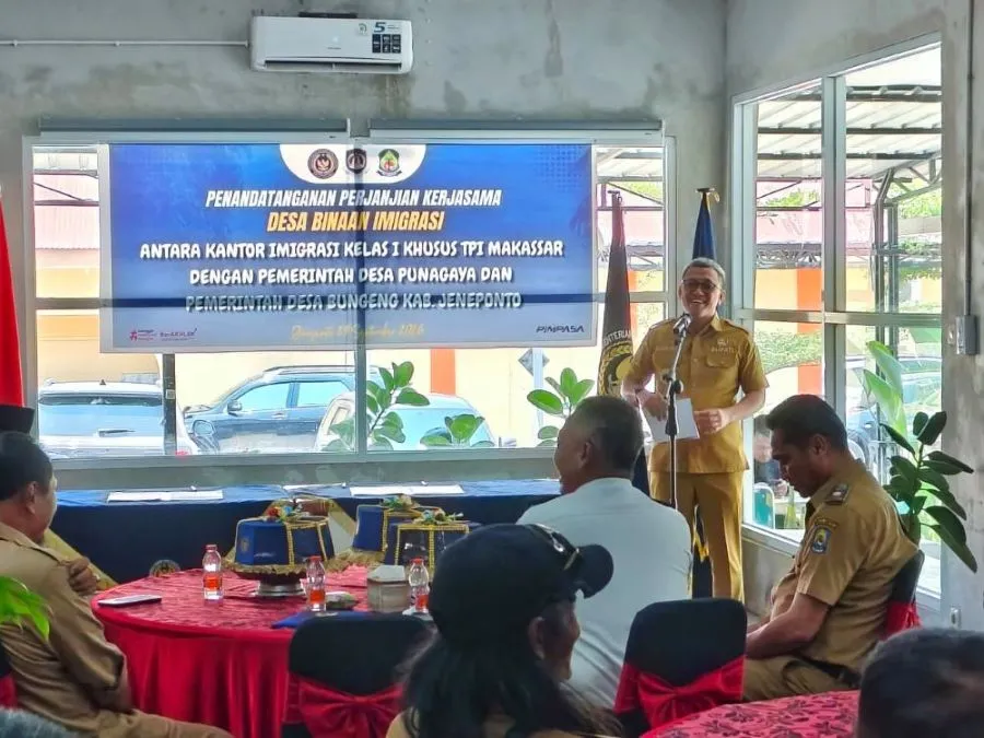 Penandatanganan Perjanjian Kerja Sama Desa Binaan Imigrasi antara Kantor Imigrasi Kelas I Khusus TPI Makassar dengan Pemerintah Desa Punagaya dan Pemerintah Desa Bungeng, Kabupaten Jeneponto (Dok: Ist)