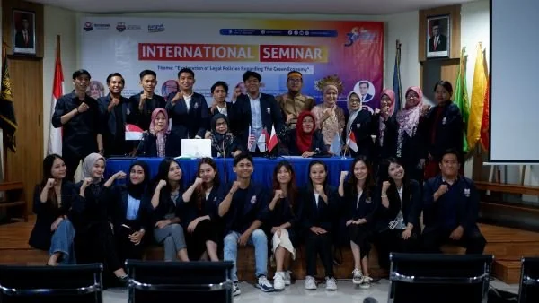 Seminar Internasional rangkaian Dies Natalis ke-38 Universitas Bosowa (Dok : Ist).