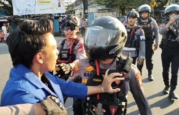 Demo PMII di Makassar Berakhir Ricuh. (Dok: Ist)