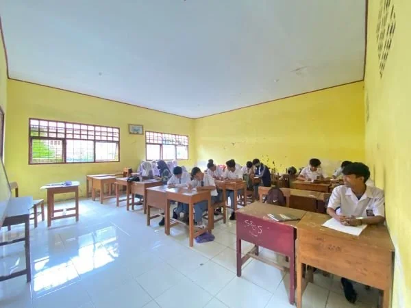 Aktivitas siswa SMK Yapta Takalar saat diruang kelas (Dok : Saleh KabarMakassar).