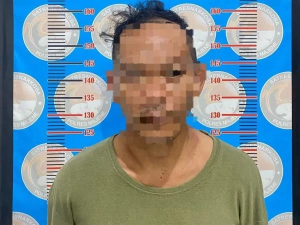 Pelaku Pengedar saat diamankan Polisi (Dok : Ist).